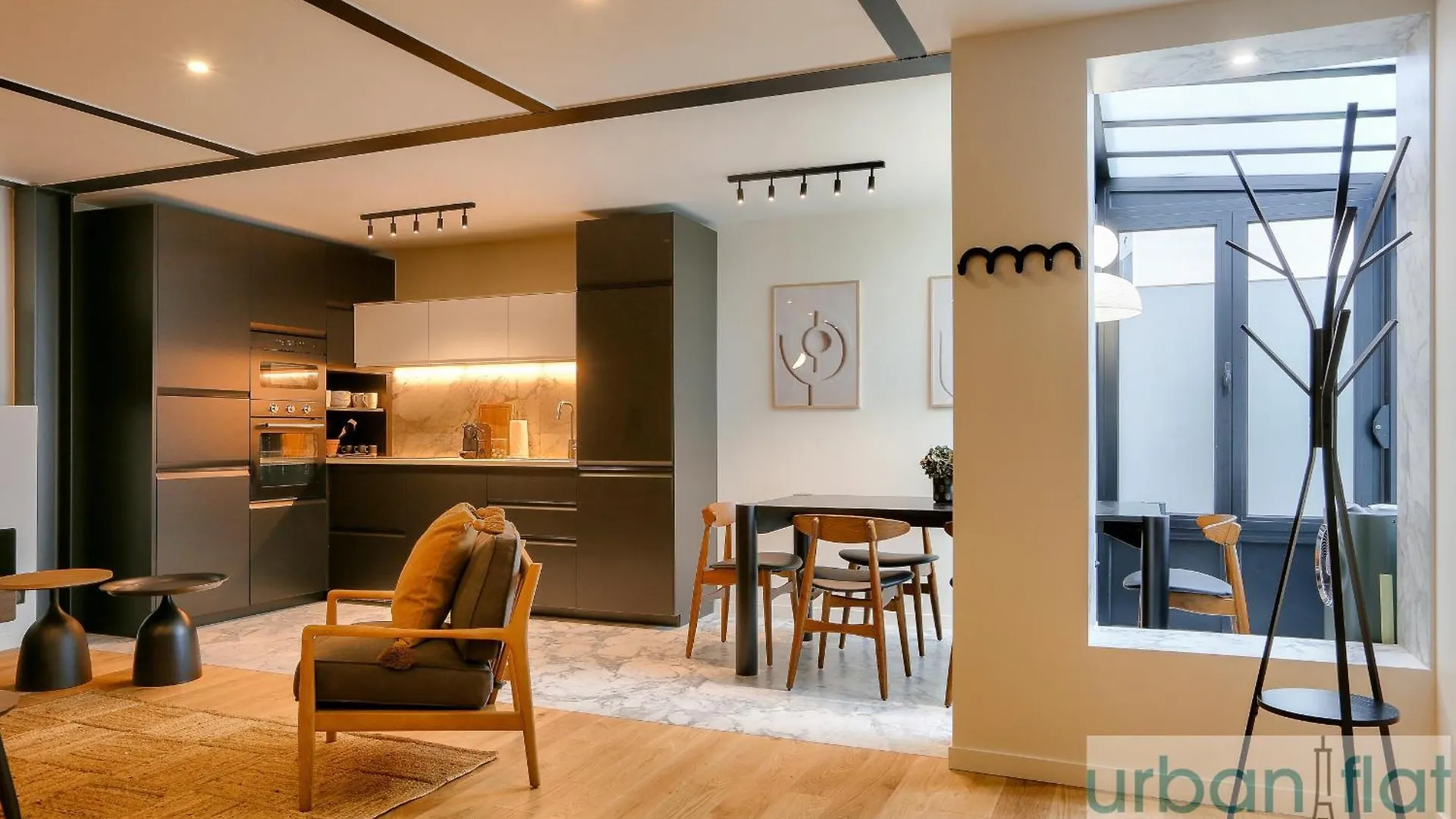 Urban Flat 170 - Amelot Apartment In Center Of 巴黎