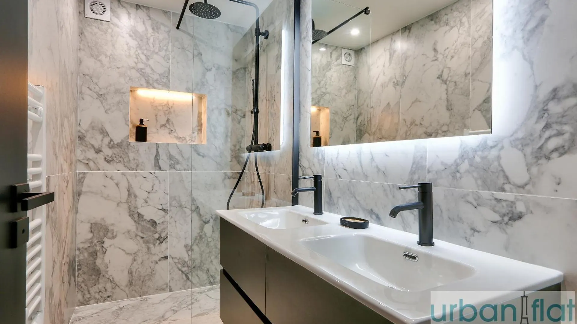 Urban Flat 170 - Amelot Apartment In Center Of 巴黎